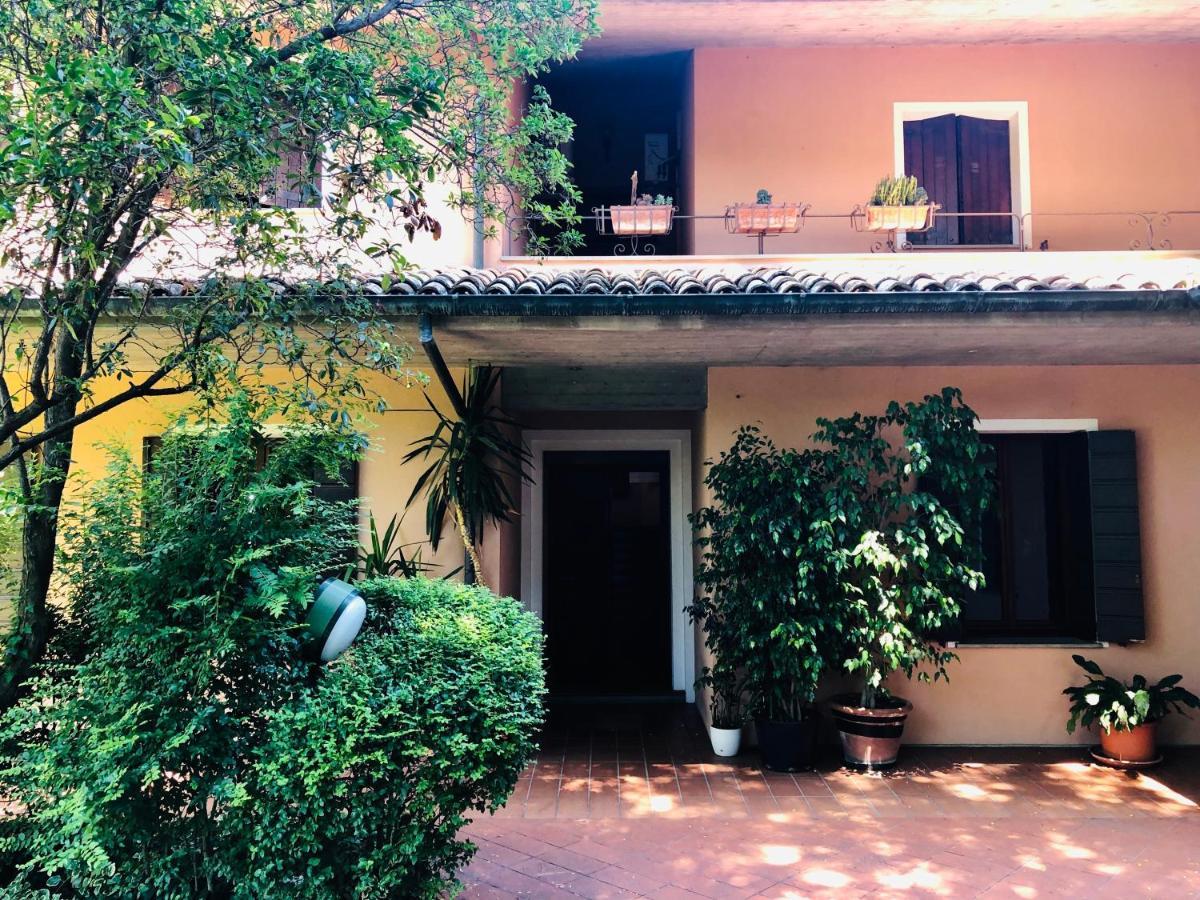 Opera Deluxe Bed & Breakfast Ravenna Bagian luar foto