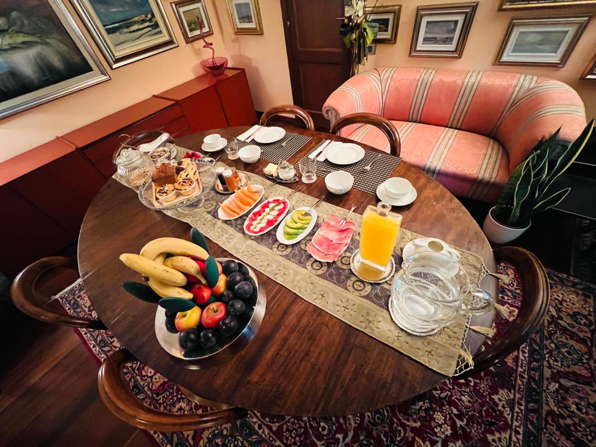 Opera Deluxe Bed & Breakfast Ravenna Bagian luar foto